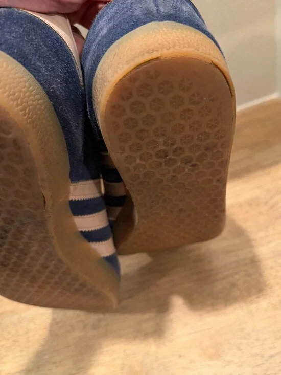 adidas Gazelle Navy Blue & Cream Sneakers Mens 8 / Womens 9.5 - Picture 7 of 8